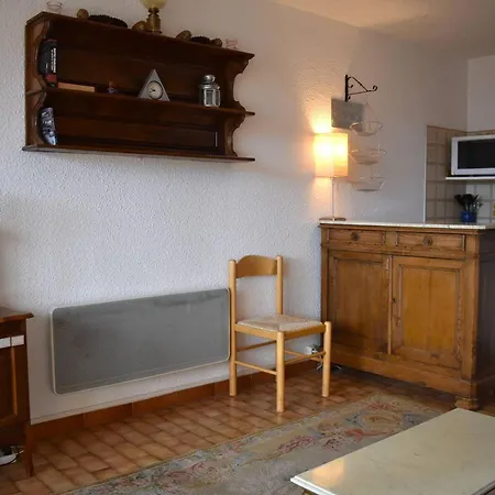 A 2 Min Des Pistes, 2 Pieces Avec Loggia Vitree Et Cuisine Equipee - Fr-1-580-36 *